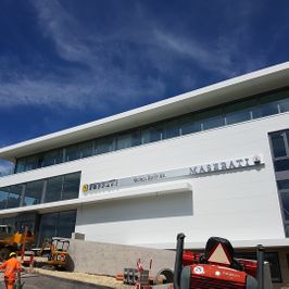 Projexion 3 SA - Couverture garage Maserati